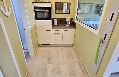 Ostholstein Apartment | Nur 80m bis zum Südstrand ~ Yachthafenblick ~ Wlan ~ Parkplatz