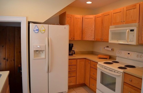 Charlevoix House | nWalk to Everything/Large Fenced Yard/Enclosed Front Porch/Central Air