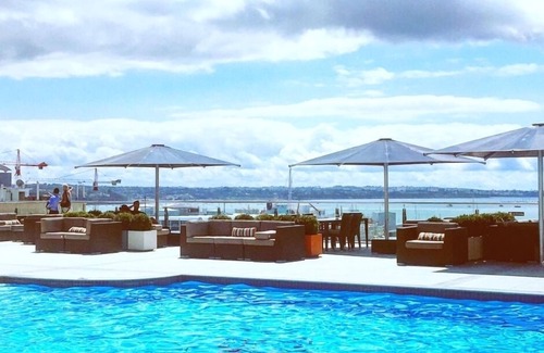 Auckland Central Business District Apartment | NY-style apt, 2 bed, large sunny terrace, rooftop pool, Auckland City