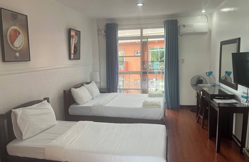 Baguio Hotel | NYC Manhattan Suites
