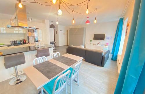 Porrentruy Apartment | NYC Résidences by Stay Swiss - "Broadway" & "Queens"