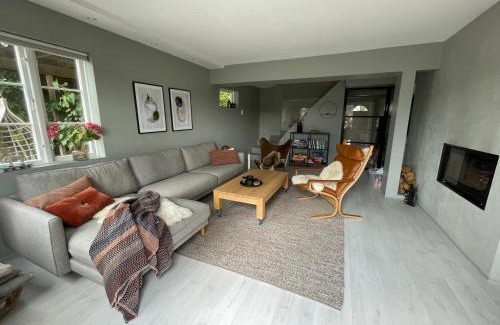 Arendal House | Nydelig fritidsbolig med sjøutsikt