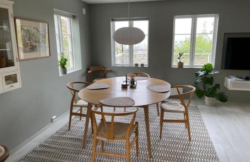 Arendal House | Nydelig fritidsbolig med sjøutsikt