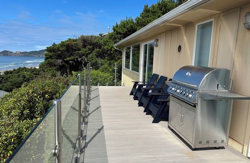 Newport House | Nye Beach Location. Walk to the Beach!