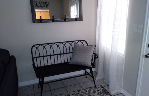Lake City House | O'LE LADYBUG COTTAGE