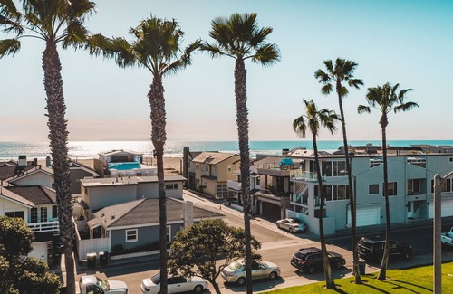 Santa Ana Heights House | O'Neill Buyout by AvantStay | Modern Beach Getaway | Newly Renovated!