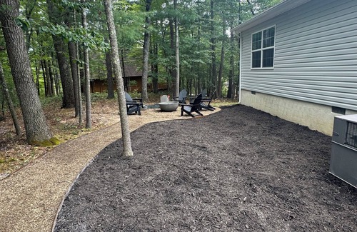 Mount Jackson House | Oak & Ember Lodge Modern Luxury Nestled in the Woods- Resort 2.2 miles away