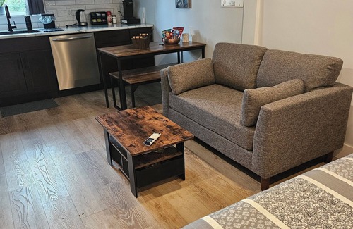 North Cowichan House | Oak Grove Escape - Duncan - Cowichan Valley