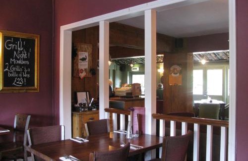 Upton Snodsbury Hotel | Oak Inn