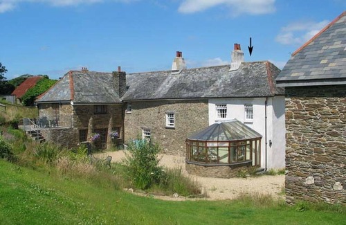 Washbourne Cottage | OAK TREE, pet friendly, character holiday cottage in Halwell