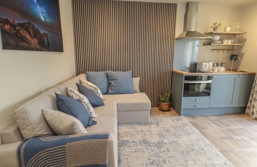 Puncknowle Cottage | OAKLANDS, pet friendly, with a garden in Puncknowle