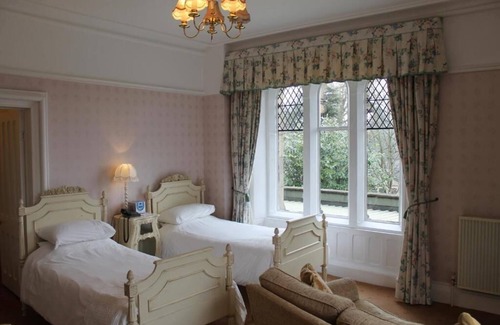 Bingley Hotel | Oakwood Hall