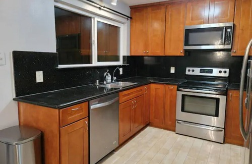 University South House | Oasis to Love in Downtown Palo Alto #659