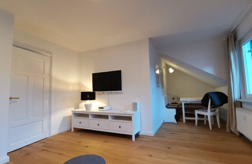 Oberammergau Apartment | Oberammergau, 2BR, laundry, Netflix, full kitchen, panorama view, top location