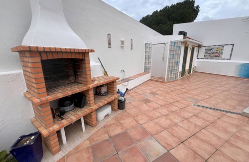 Obidos Villa | Obidos castle view with gym, pool and BBQ.