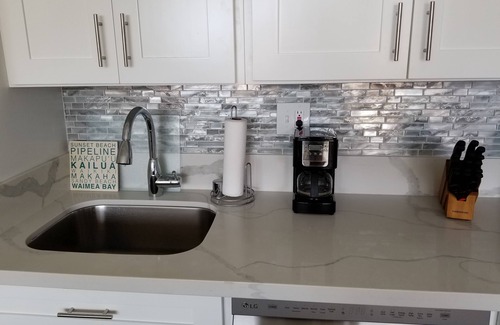 Makaha Apartment | Ocean And Mountain View! Resortstyle Living 1min To Beach