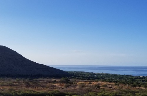 Makaha Apartment | Ocean And Mountain View! Resortstyle Living 1min To Beach