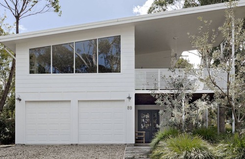 Bendalong House | Ocean At Bendalong - The Epitome of Coastal Elegance