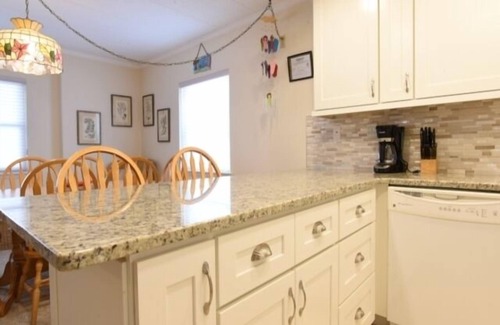 North Ocean City Condo | Ocean Block Condo, porch, 1st floor, steps to beach, updated, full kitchen, lg dining table, wifi!