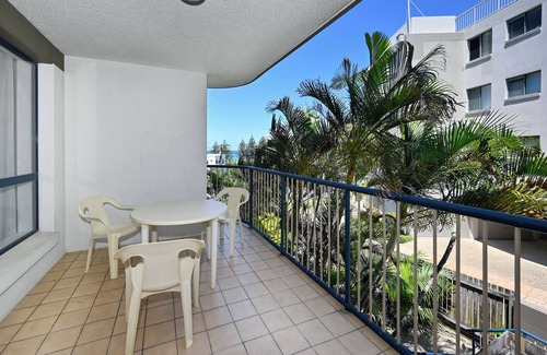 Caloundra Apartment | Ocean Breeze Oasis, Steps to Beach & Shops