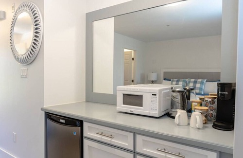 Regional District of Nanaimo Apartment | Ocean Breeze Seaside Studio Condo B