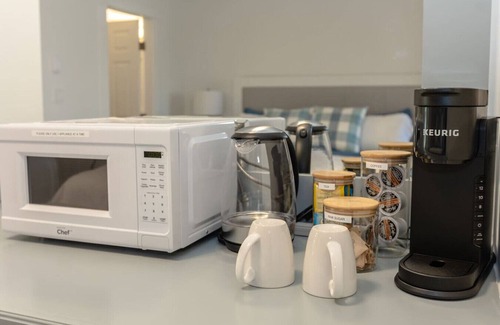 Regional District of Nanaimo Apartment | Ocean Breeze Seaside Studio Condo B