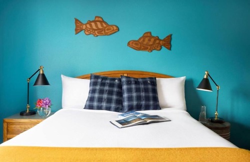 Ketchikan House | Ocean Breezes & Adventure: Stay in Our Double Bed Oceanview Rooms