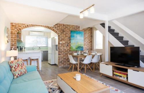 Mollymook House | Ocean Cove - cosy retreat steps from beach & cafes