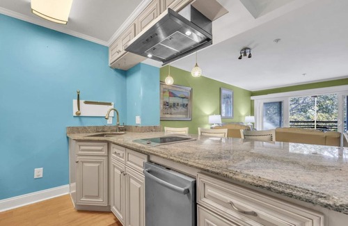 Briarcliffe Acres Condo | Ocean Creek 2BR - Pools, Beach Access & Barefoot Landing Across Street