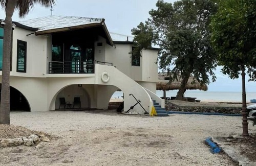 Big Pine Key Apartment | Ocean Depth Room Barnacle Resort