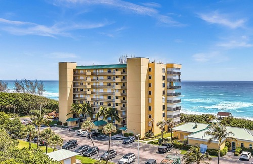 Hutchinson Island South Condo | Ocean front 2-bedroom 2 bath condo, spectacular views, fully furnished
