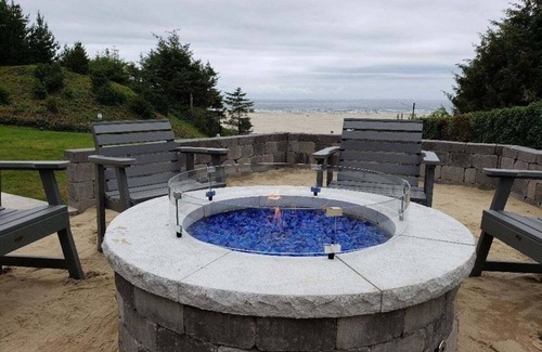 Newport Hotel | Ocean Front Accommodation | Scenic Drive Along North Coast Highway 101