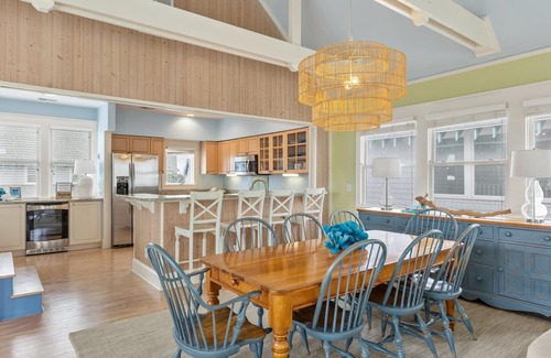South Beach House | Ocean Front Cottage Pet Friendly with Bhi and Shoals Clubs