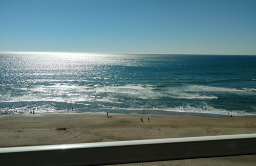 Lincoln City Condo | Ocean Front Condo - 1 Bedroom/bath - Sleeps 4