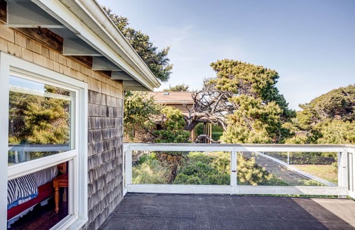 Yachats House | Ocean Front Cottage On Miles Of Sandy Beach Near Yachats!