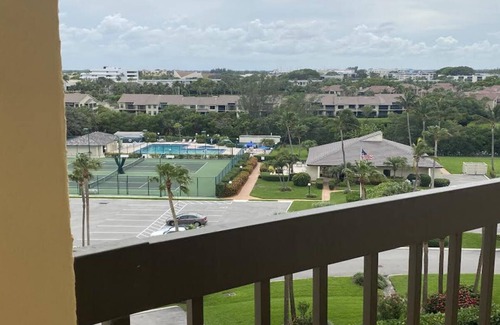 Jupiter Condo | Ocean Front Paradise