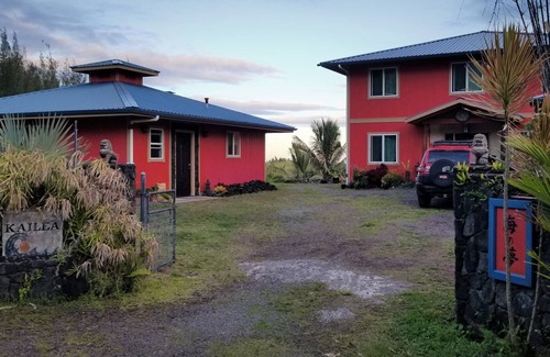 Keaau House | Ocean Front Property adjacent to thousands of acres of undeveloped state land.