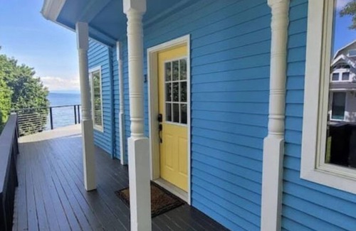 Gig Harbor House | Ocean Front Tranquility, Rainier View, Big Deck