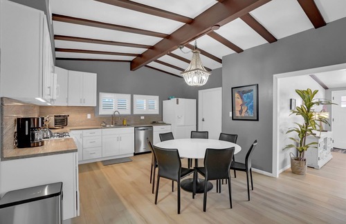 Oxnard House | Ocean just Steps Away! Family and Dog-Friendly with Firepit, Boogie Board!