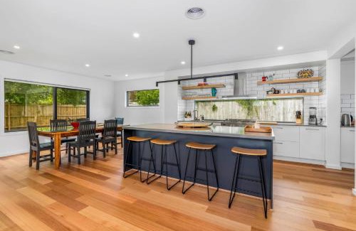 Inverloch House | Ocean Oasis on Kenneth
