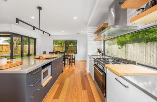 Inverloch House | Ocean Oasis on Kenneth