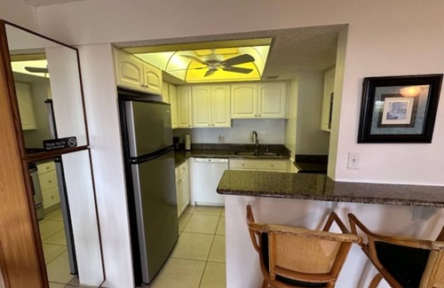 Ormond Shores Estates Condo | OCEAN & POOL VIEW 2/2 CONDO IN ORMOND BEACH FL COMFORTABLE W/CABLE & WIFI, WOW !