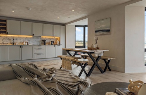 Swansea Apartment | Ocean Retreat, Ocean View Apartment
