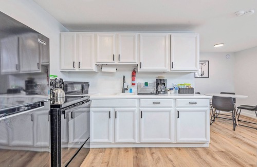 Ocean Shores Ski Chalet | Ocean Shores cozy chalet located within steps from the beach