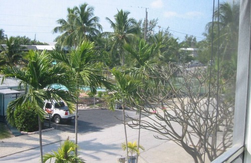 Islamorada Condo | Ocean Side Condo In Paradise Mm 76.5-Islamorada, Fl (28 day minimum required)