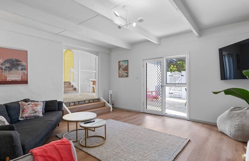 Mollymook House | "Ocean Springs" a stunning home in the idyllic coastal town of Mollymook.