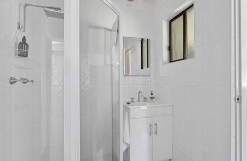 Mollymook House | "Ocean Springs" a stunning home in the idyllic coastal town of Mollymook.