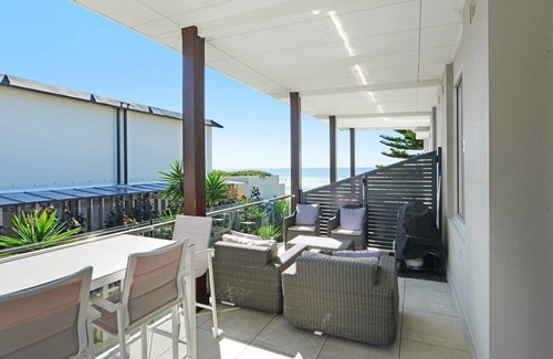 Avoca Beach Apartment | Ocean Sunrise - Magical