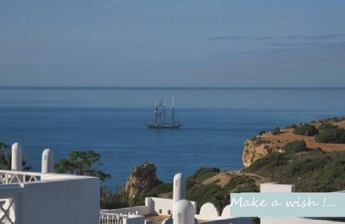 Lagoa Apartment | OCEAN TERRACES i- Magnificent ocean view 5 minutes from the beach, private terrace