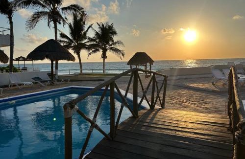 Zona Hotelera Apartment | Ocean Turtle Nest, boutique beach apartment